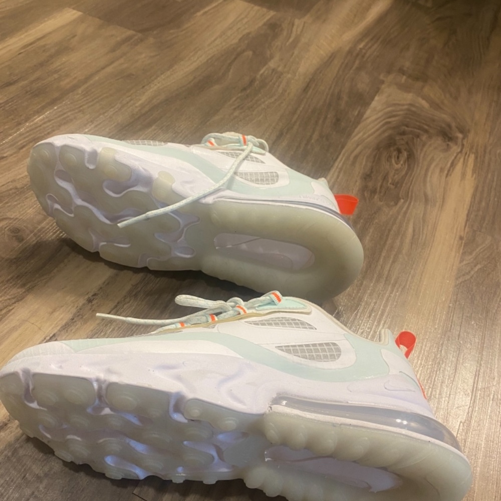 Nike Air React - image 6